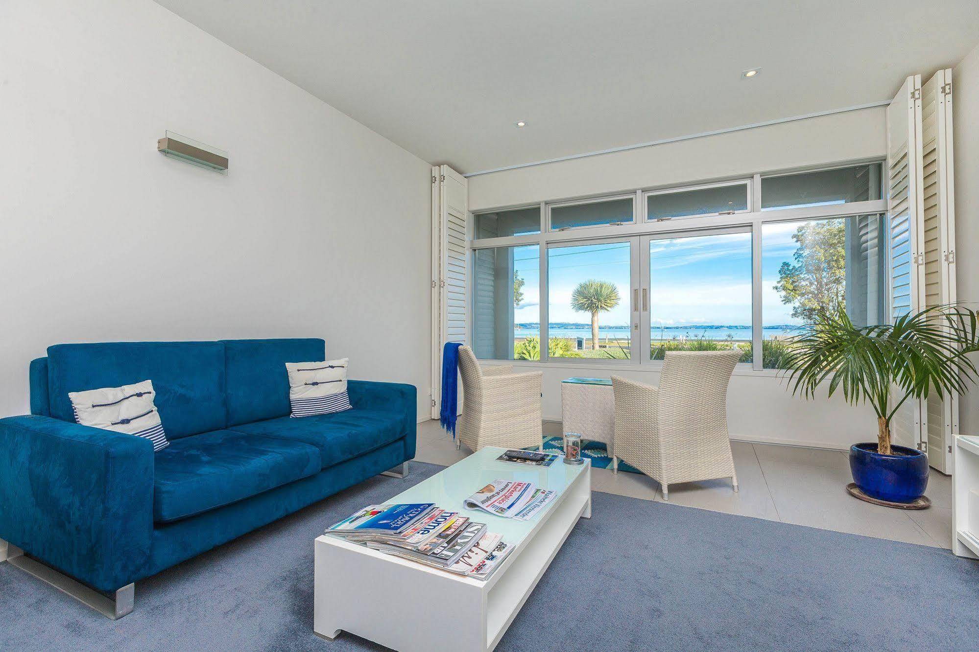 Waiheke Waterfront Lodge Oneroa Экстерьер фото