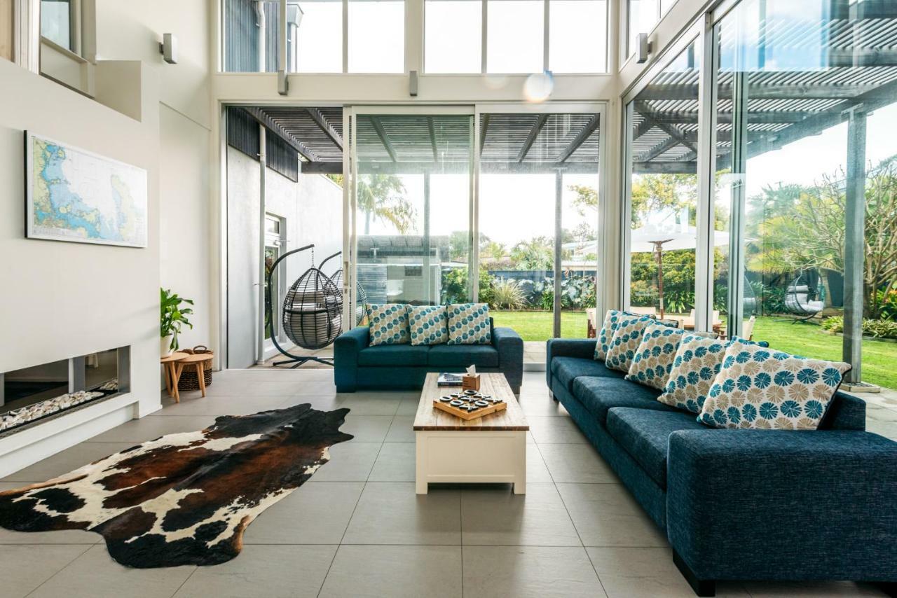 Waiheke Waterfront Lodge Oneroa Экстерьер фото