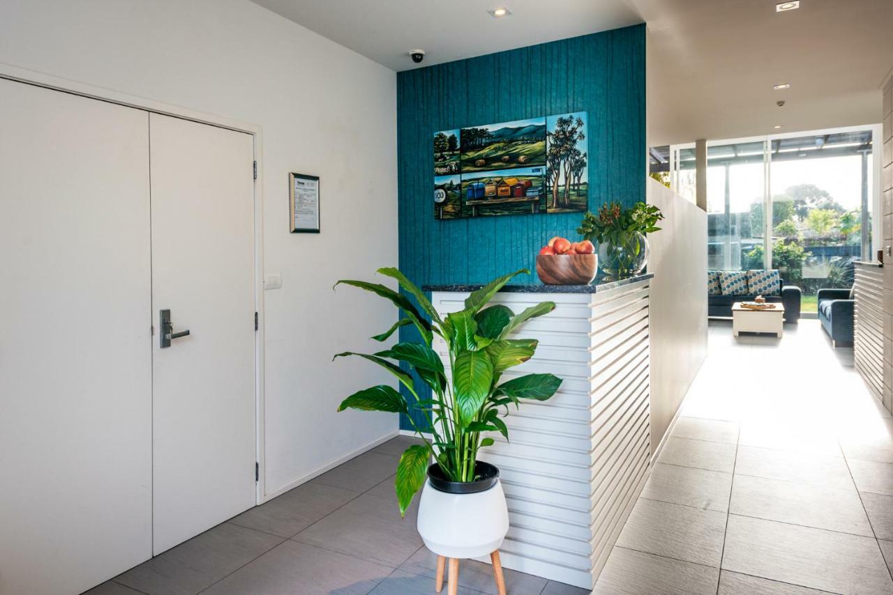 Waiheke Waterfront Lodge Oneroa Экстерьер фото