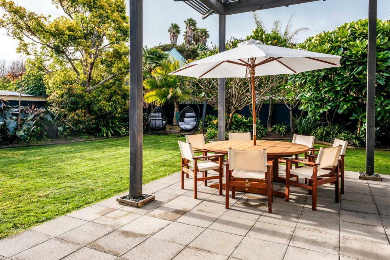 Waiheke Waterfront Lodge Oneroa Экстерьер фото
